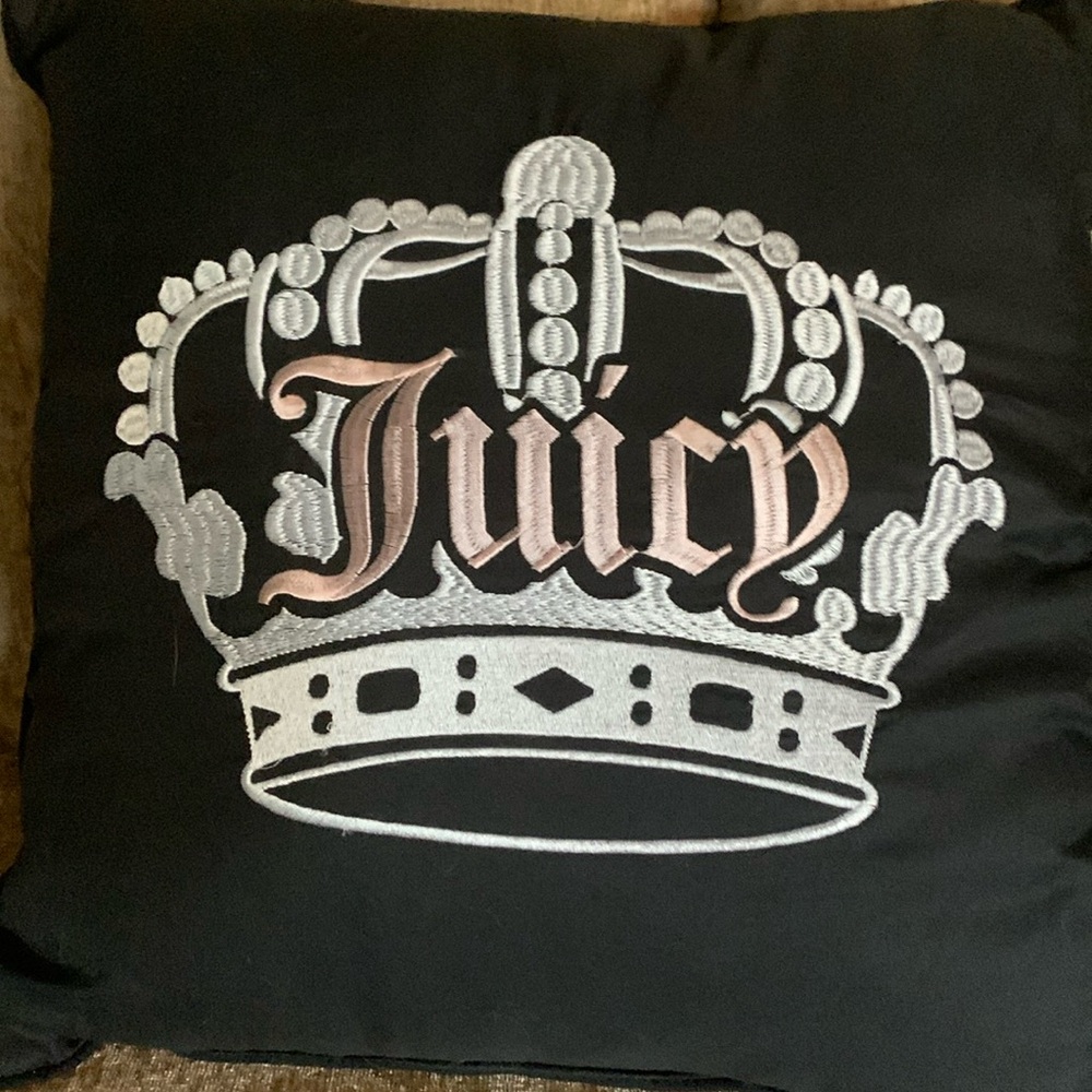JUICY COUTURE home accent pillow, NWOT